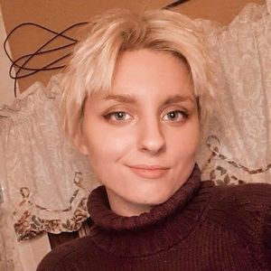 Meet your Posher, Gabriella